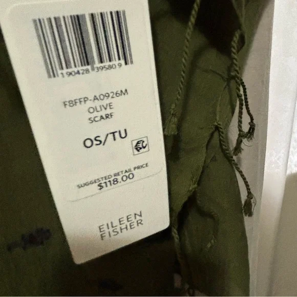 Eileen Fisher Organic Cotton Jamdani Olive Scarf with Black Chevron Pattern NWT - Picture 7 of 10